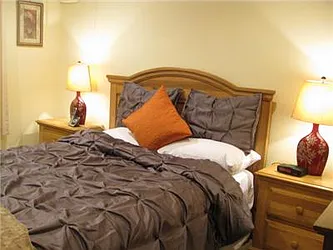 Rented by R New York