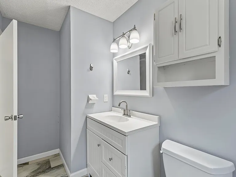 1205 S Flagler Ave — Photo 37