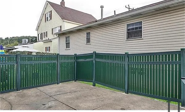 1850 Middle St — Photo 23