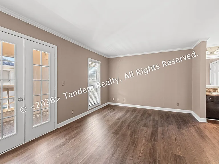 937 Russell St Apt 10 (19)_07222026