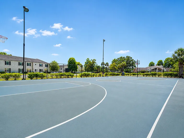 Park at Lake Magdalene Apartments and Townhomes — Photo 24