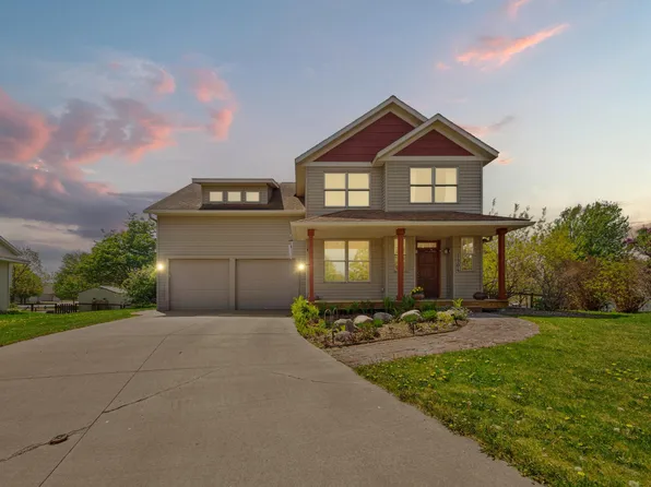 1904 Lake Dr, Northfield, MN 55057