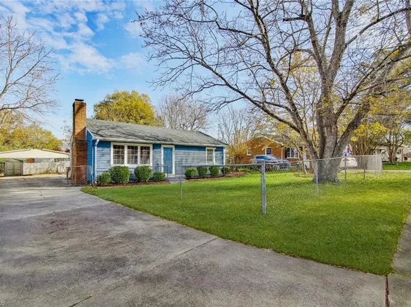 2326 McKinney St, Burlington, NC 27217