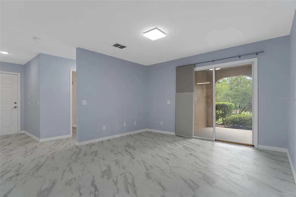 2 bed, 1062 sqft, $1,600 — Photo 3