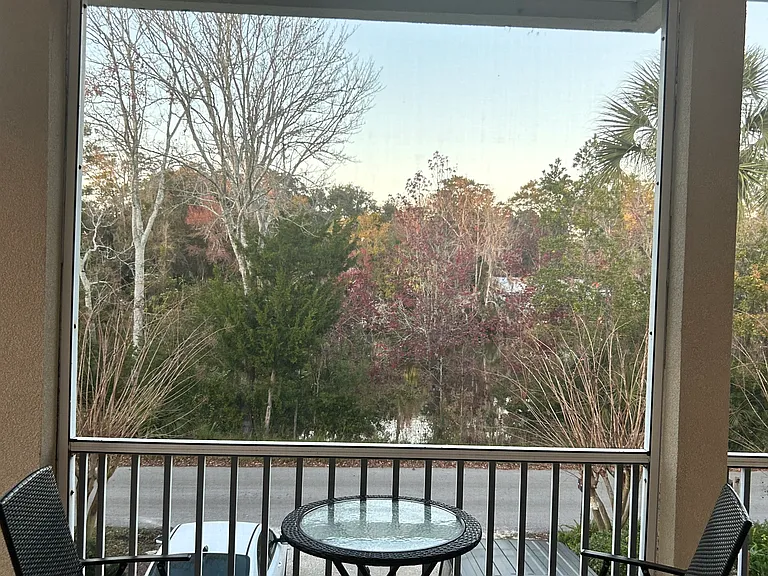 Holly St — Photo 37