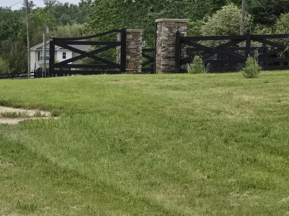 17930 Wales Dr, Harvest, AL 35749