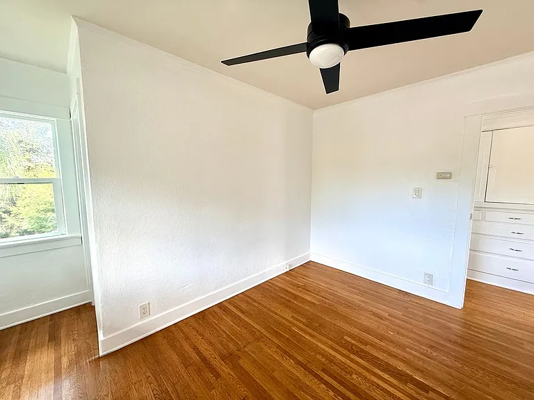 2471 W Ave 32 — Photo 46