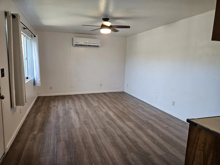 2304 Oxford Way #2304 — Photo 11