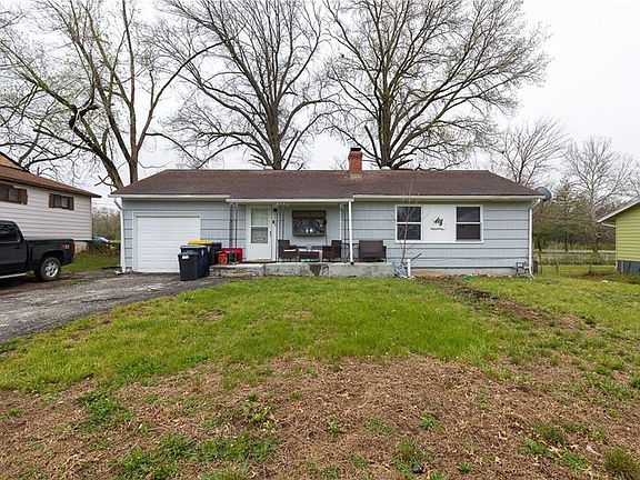 4th image of 4039 Hardesty Ave