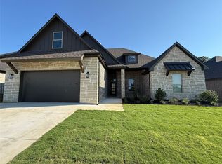 188 Lakeview Cir, Pilot Point, TX 76258