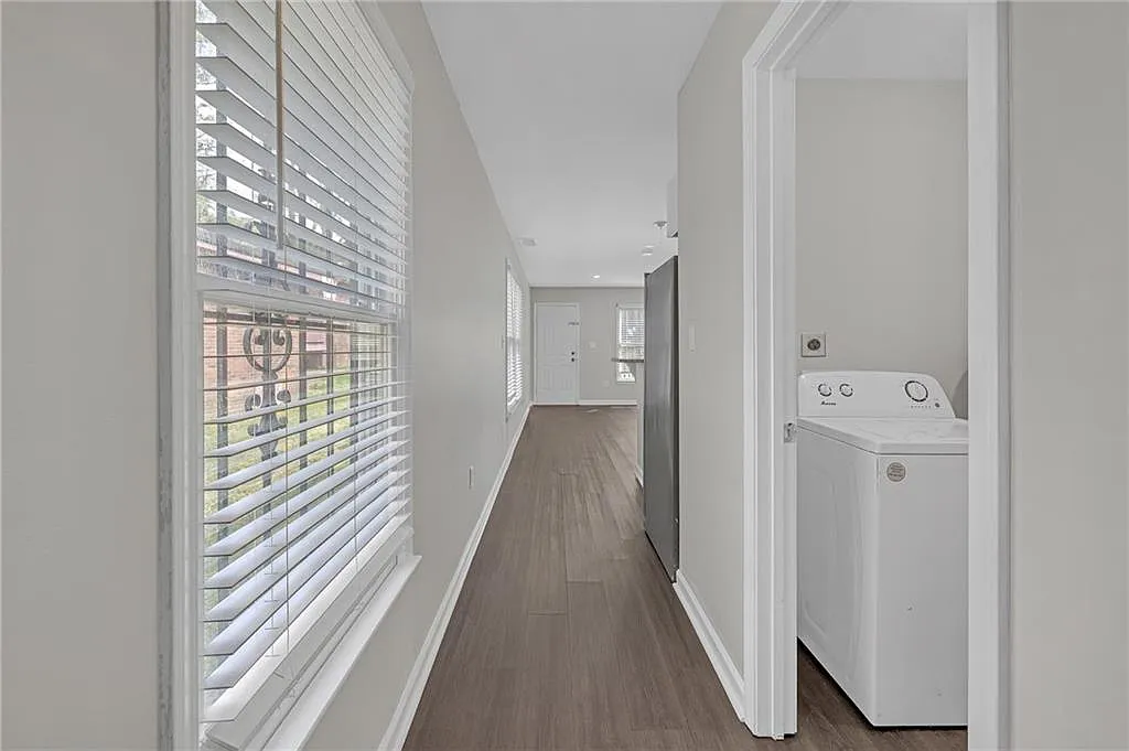 3 bed, 2.5 bath, 1205 sqft, $1,900 — Photo 4
