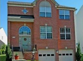 8924 Day Lilly Ct, Fairfax, VA 22031