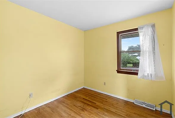 811 Villette Ct — Photo 10