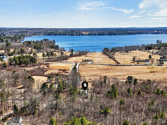 3rd image of 51 Bunker Hill Road