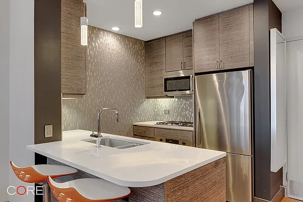 Rented by CORE | media 16