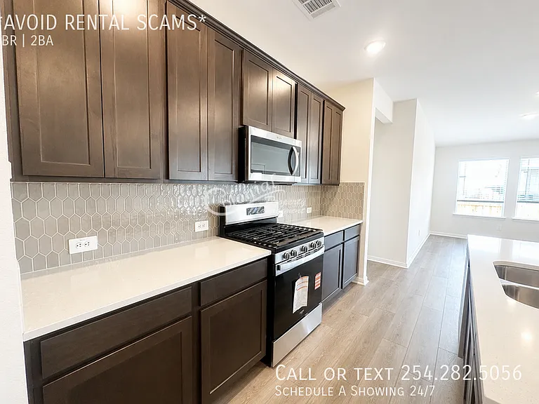 105 Fossil Dr — Photo 4
