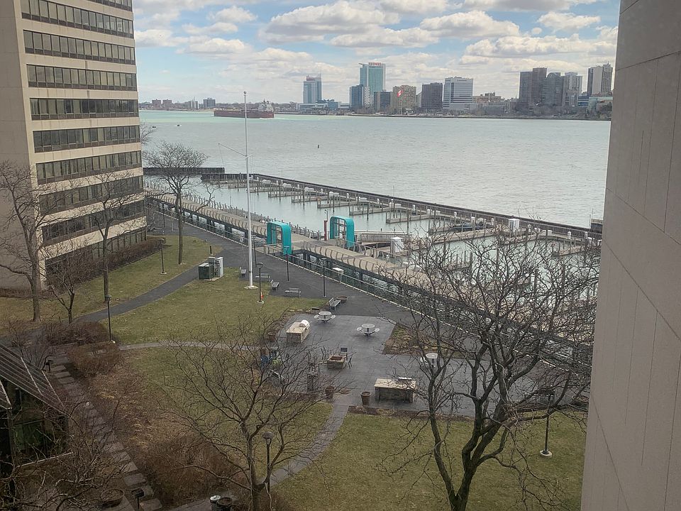 1st image of 300 Riverfront Dr #G