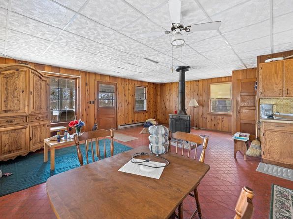 W378S4807 East Pretty Lake ROAD, Dousman, WI 53118