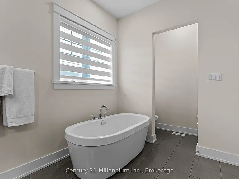 103 Laurens Ln — Photo 30