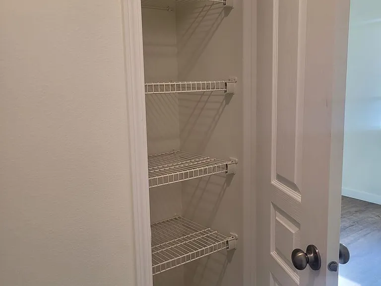6103 Maryhill Ln — Photo 11