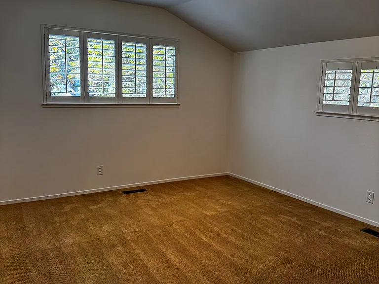 221 Colorado Ave — Photo 22