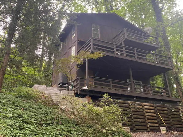 4140 41st St N, Arlington, VA 22207