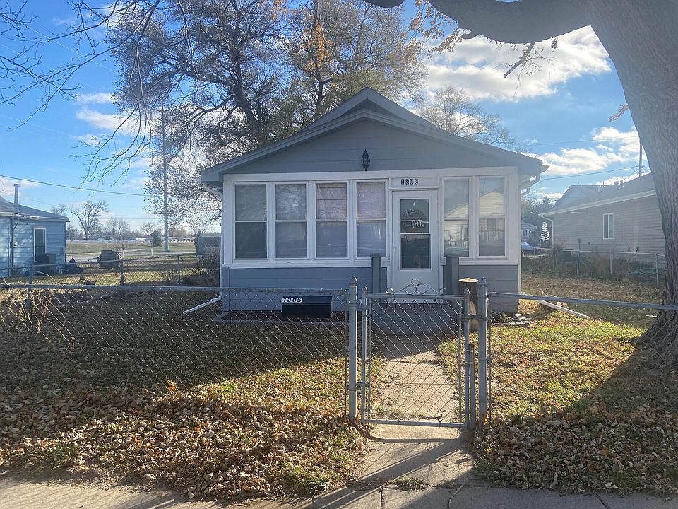 1st image of 1305 Avenue F