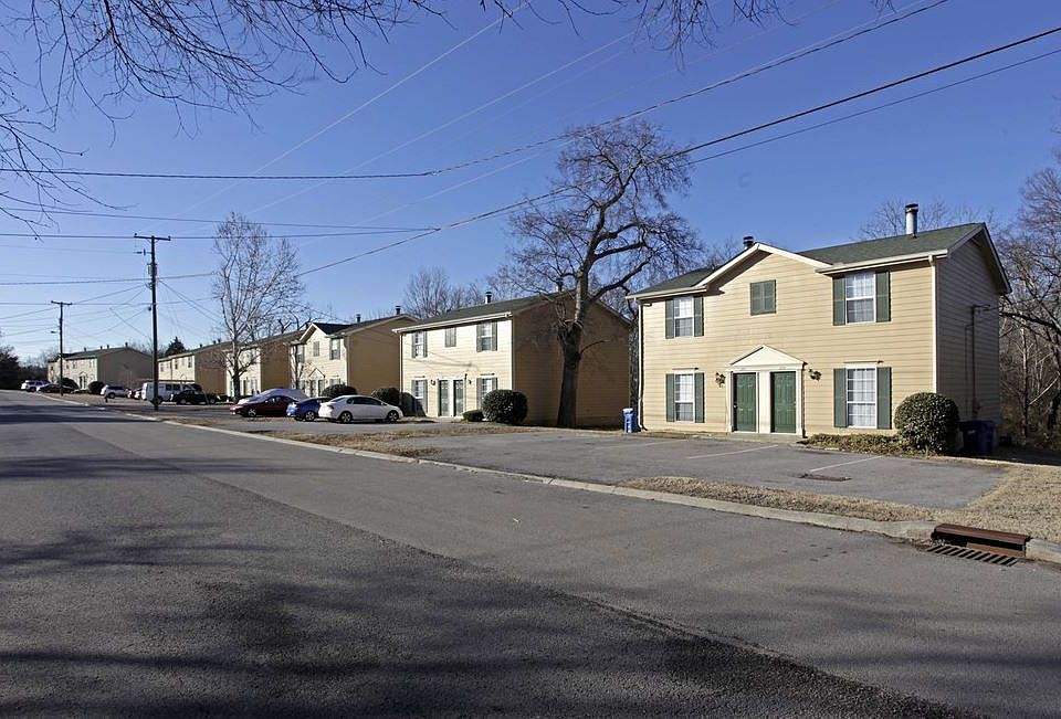 2nd image of 221 Aurora Ave #300MCM