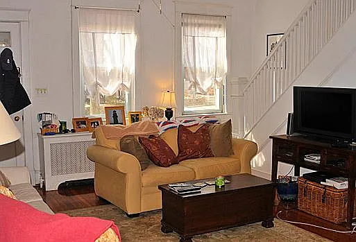 3 bed, 1082 sqft, $4,800 — Photo 3