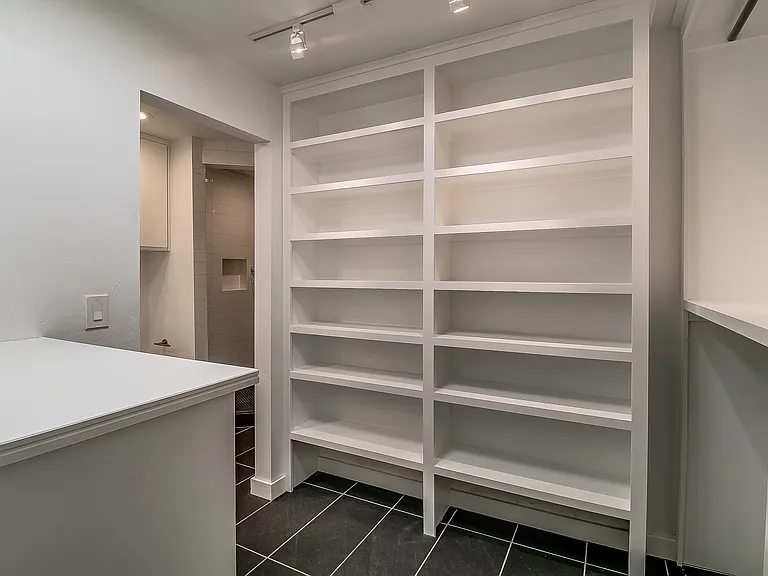 2524 NW 52nd St — Photo 34