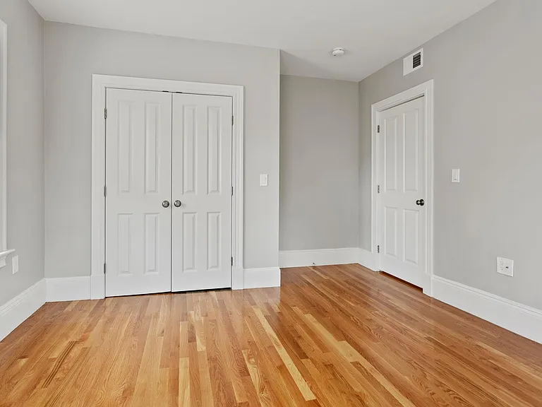 16 Clifton St #3 — Photo 17
