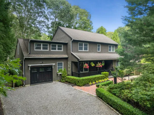 37 Barnes Ave, East Hampton, NY 11937
