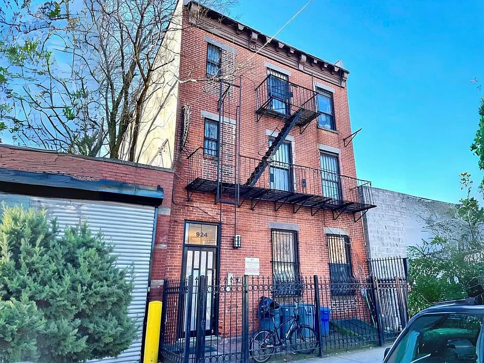 58-69 59th St #2