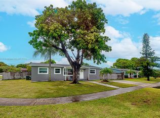 240 N 70th Way, Hollywood, FL 33024