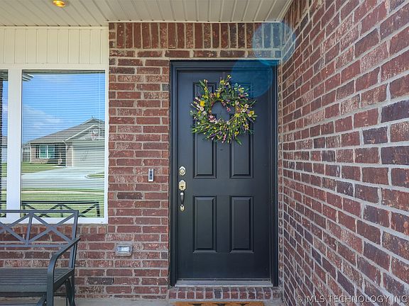 3rd image of 7516 E 143rd Pl N