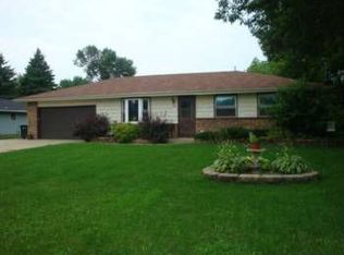 14 E Cottonwood Ln, Milton, WI 53563