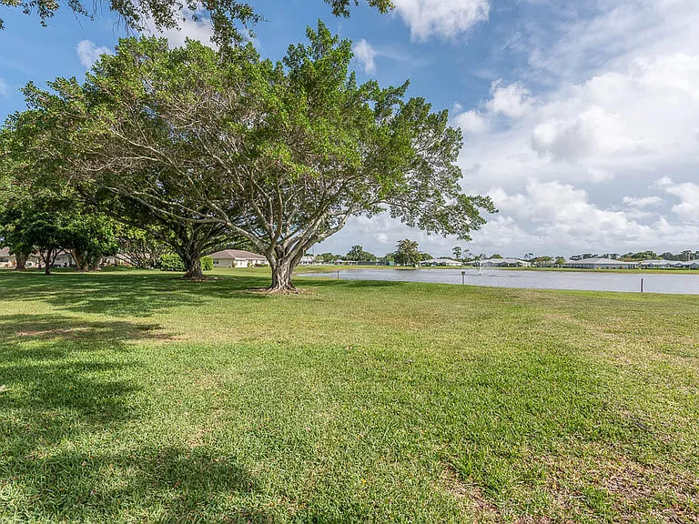 5061 Lakefront Blvd #B — Photo 38