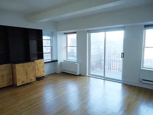 Rented by Sotheby's International Realty | media 26