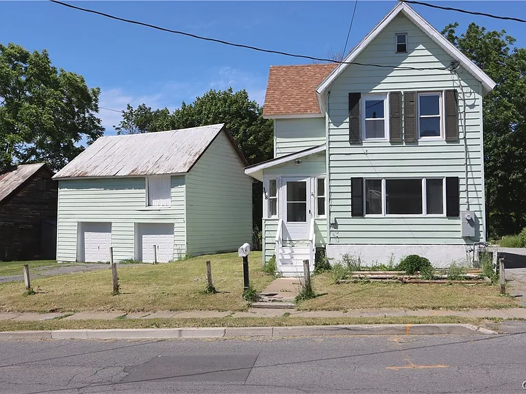 318 W Hoard St — Photo 2