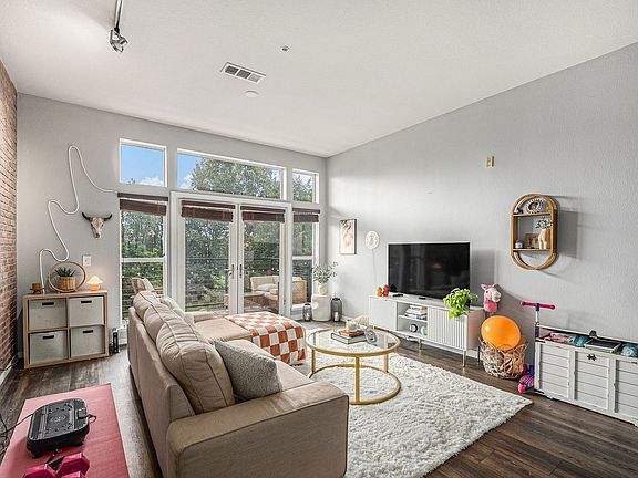 4th image of 7240 W Custer Ave Unit 208