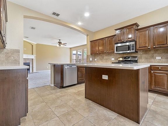 4th image of 15600 Landing Creek Ln