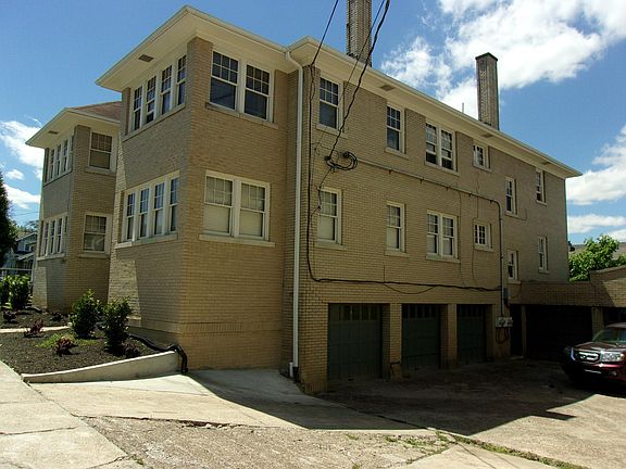 3rd image of 303 Park Ave