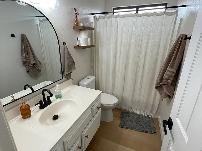 4147 E Avenue Q14 — Photo 8