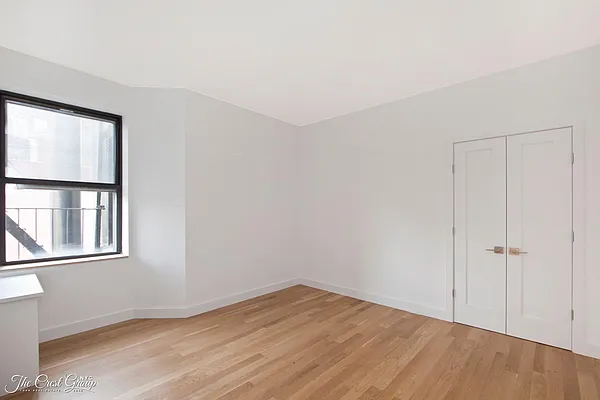 Sold by The Crest Group | media 13