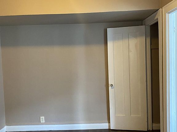 5th image of 6418 N Francisco Ave #1