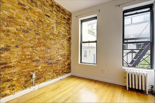 Rented by Bond New York | media 9