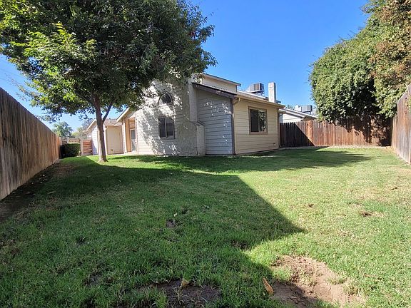 3rd image of 3230 E Velie Dr