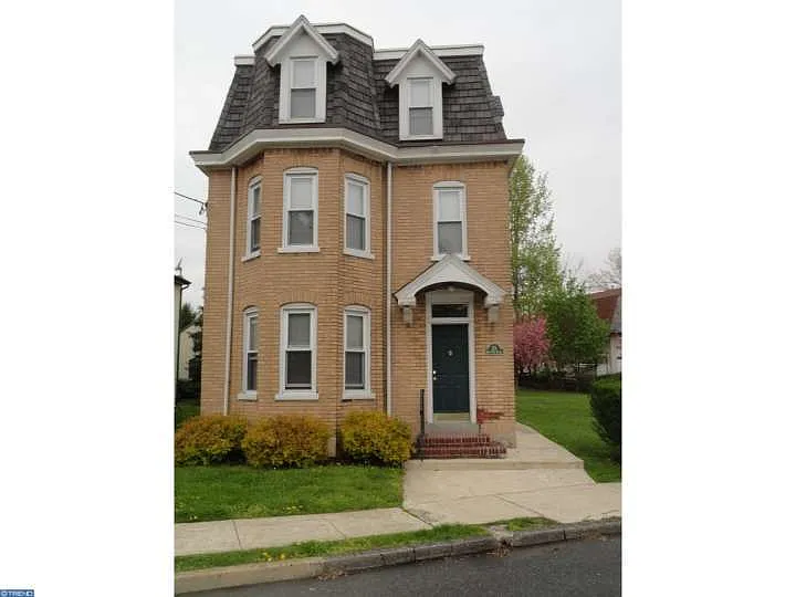33 E Vine St photo 1