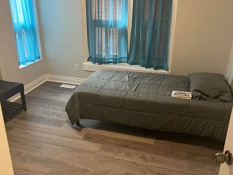 188 Wellington St N #1 — Photo 11