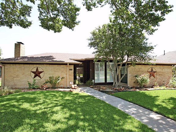 2nd image of 4112 Desert Garden Dr